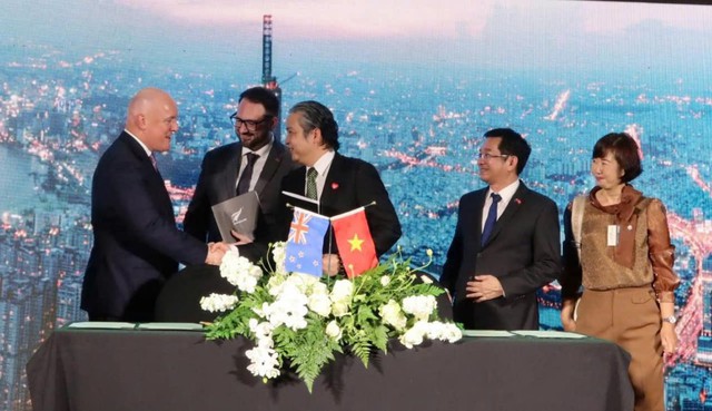 Công ty CP Sữa Quốc tế LOF ký hợp tác toàn diện với công ty GMP Dairy - Newzealand phát triển sản phẩm sữa công thức